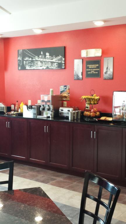 Paradise Inn & Suites Towanda 외부 사진