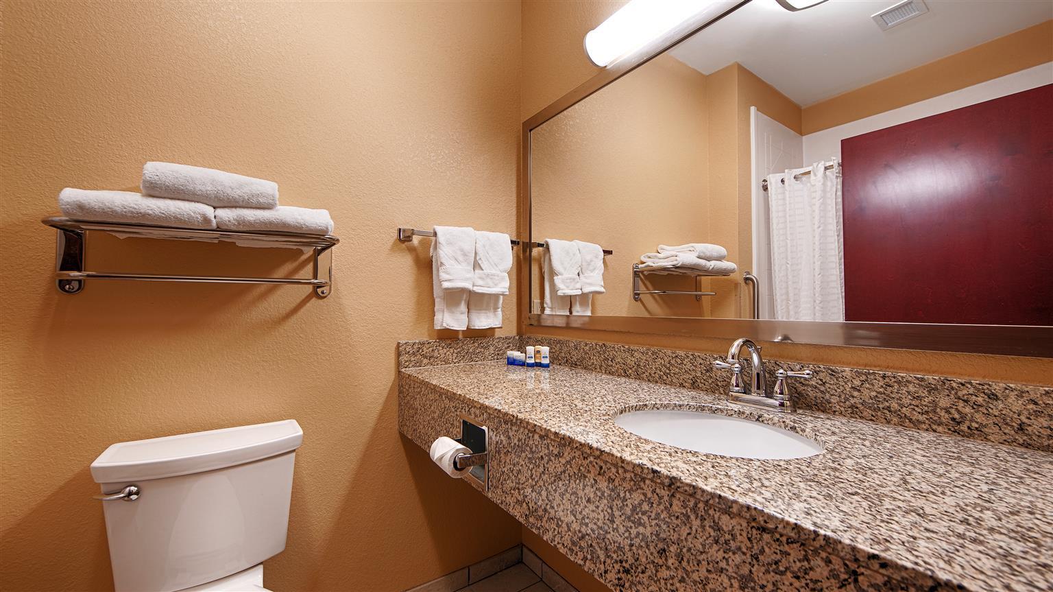 Paradise Inn & Suites Towanda 외부 사진