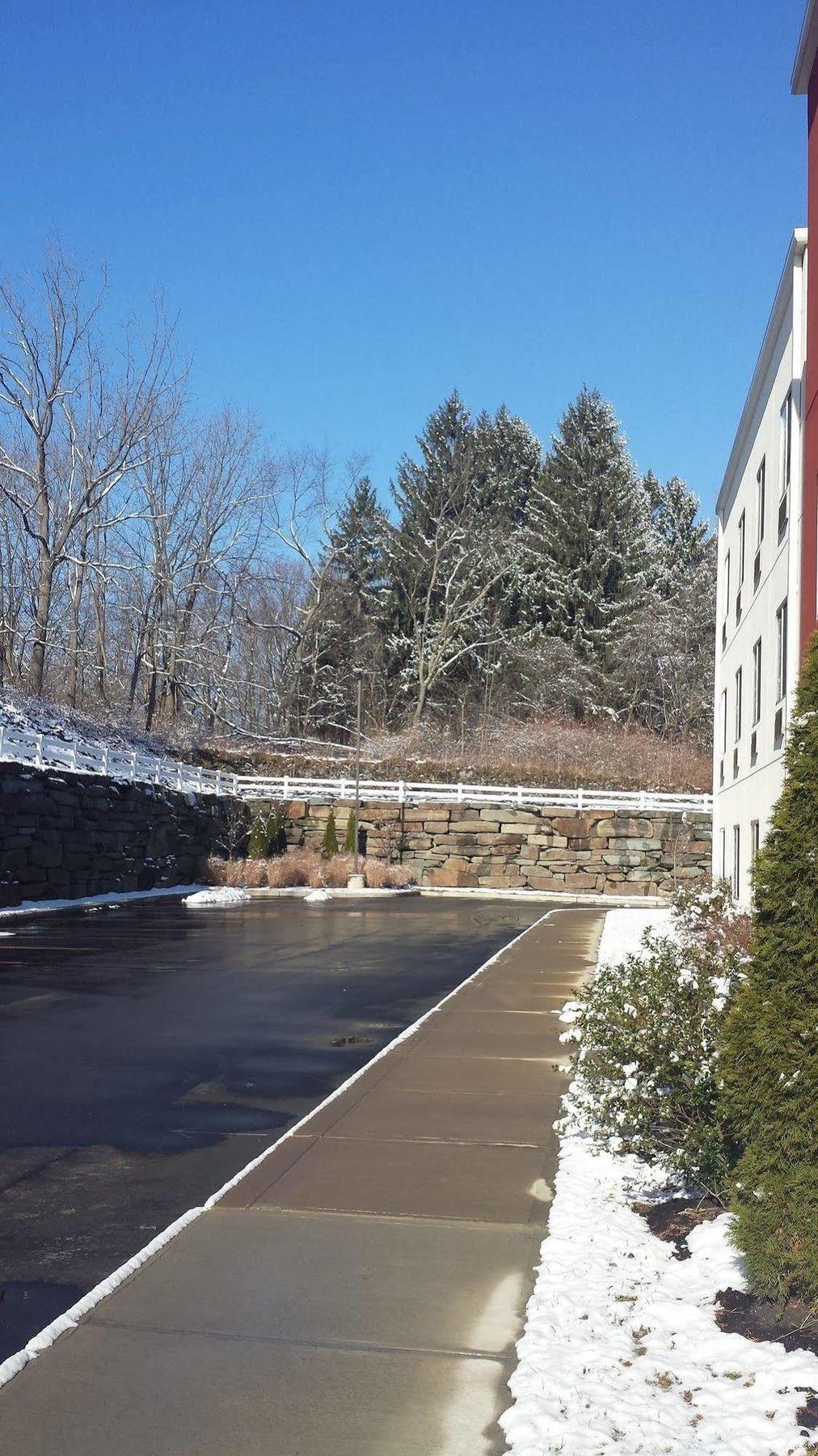 Paradise Inn & Suites Towanda 외부 사진