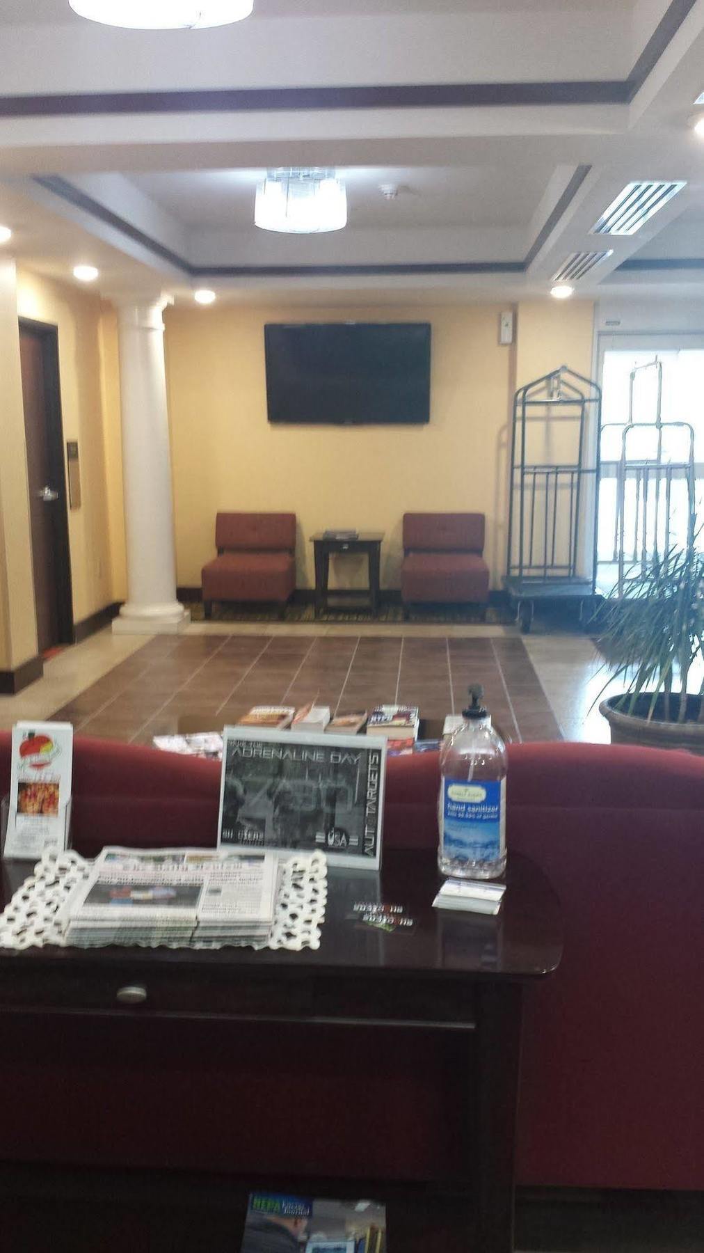 Paradise Inn & Suites Towanda 외부 사진